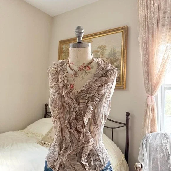 Y2K The Limited beige ruffle silk top size small - Picture 3 of 6